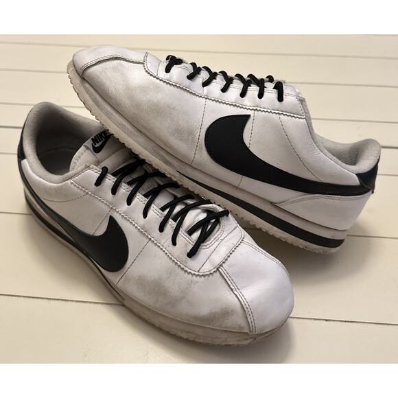 Nike Cortez 72 Basic Men's Size 10.5 White Black Leather Athletic 819719-100 - Picture 1 of 7